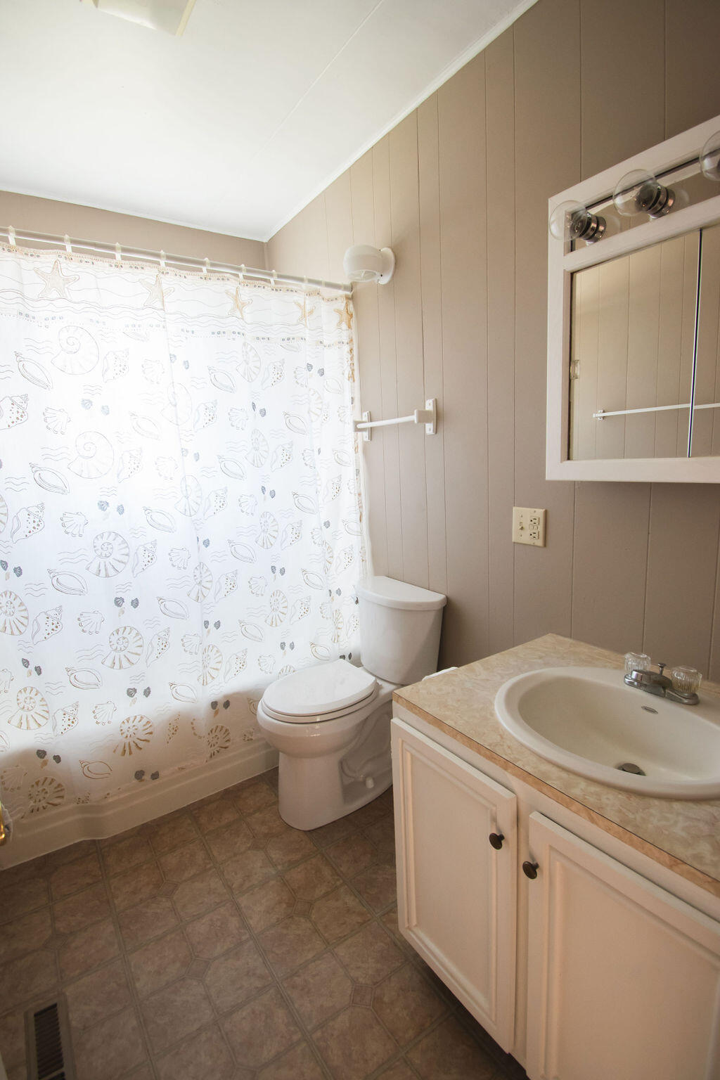 911 South Burnett Road Springfield, OH 45505 - Photo 18 of 22 Gallery Image 18
