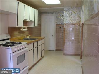 646 Marlyn Road Philadelphia, PA 19151 - Photo 6 of 12 Kitchen