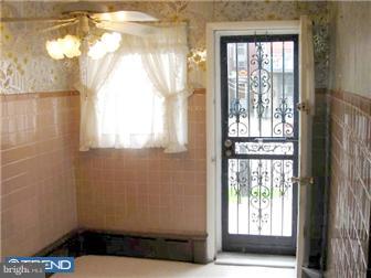 646 Marlyn Road Philadelphia, PA 19151 - Photo 8 of 12 Kitchen