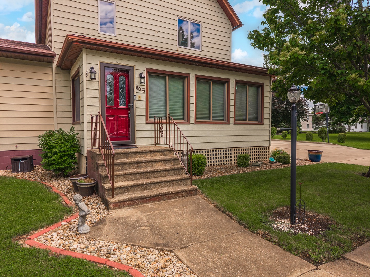 415 North 4th Street Chatsworth, IL 60921 - Photo 3 of 63