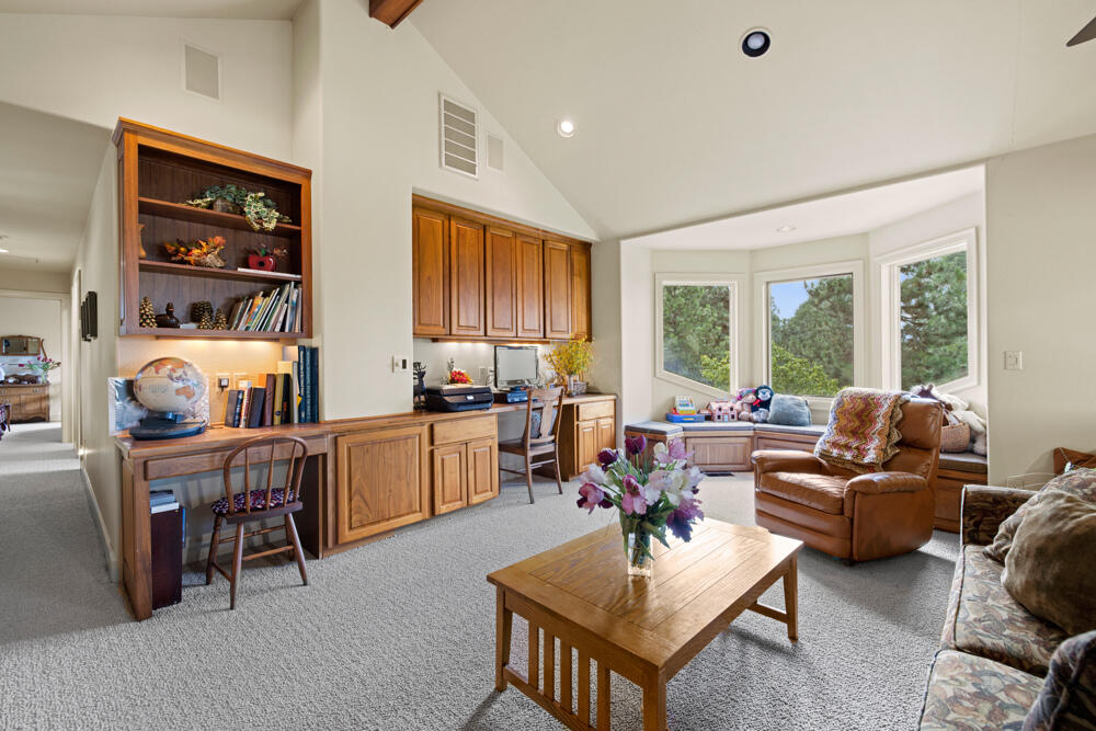 11539 Kestrel Road Klamath Falls, OR 97601 - Photo 43 of 72 11539KestrelRd.-117