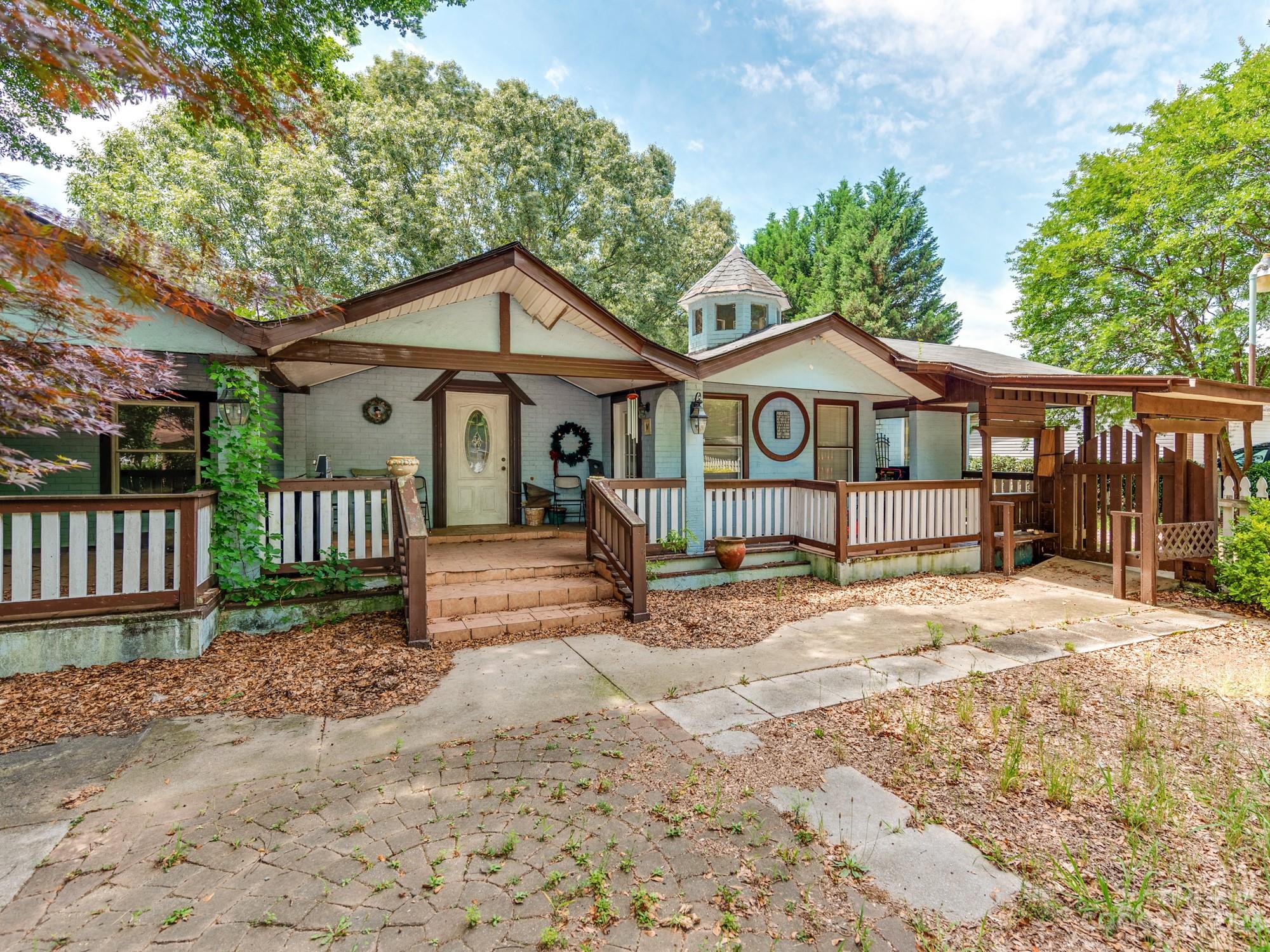 641 Sunderland Road Southwest Concord, NC 28027 - Photo 5 of 44 Gallery Image 5