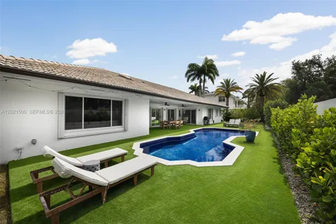 $1,700,000 | 7400 Southwest 170th Terrace, Palmetto Bay, FL 33157