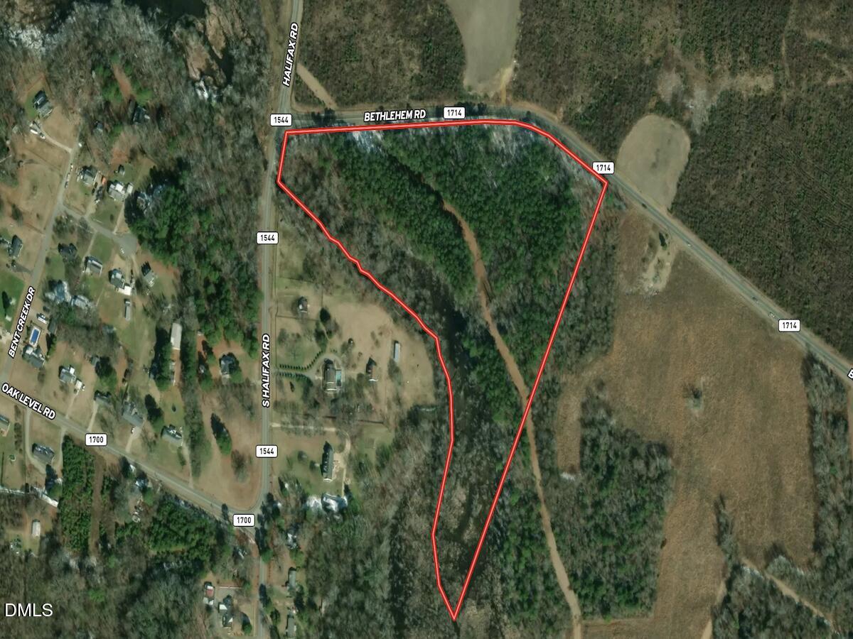 1012 South Halifax Road Rocky Mount, NC 27803 - Photo 1 of 41 a bird view of a garden