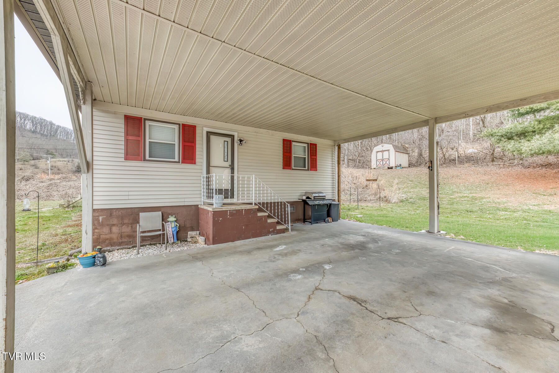 355 Garrison Hollow Road Elizabethton, TN 37643 - Photo 17 of 26 355 Garrison Hollow Rd-2