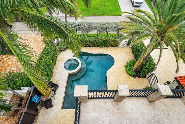$3,250,000 | 27 Hersey Drive, Ocean Ridge, FL 33435