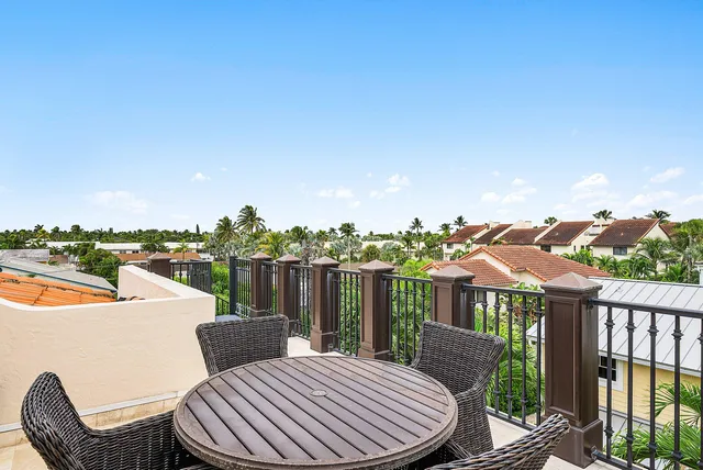 $3,250,000 | 27 Hersey Drive, Ocean Ridge, FL 33435