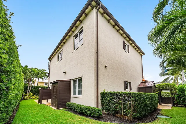 $3,250,000 | 27 Hersey Drive, Ocean Ridge, FL 33435