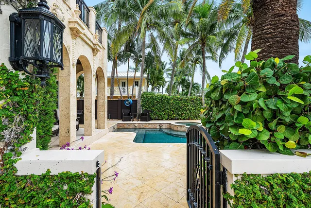 $3,250,000 | 27 Hersey Drive, Ocean Ridge, FL 33435