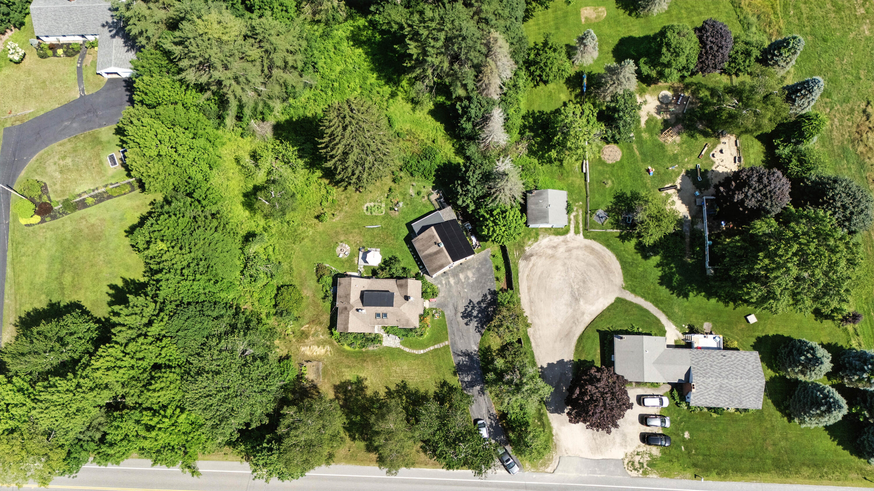 137 Middle Road Cumberland, ME 04021 - Photo 44 of 50 DJI_20250711145414_0351_D