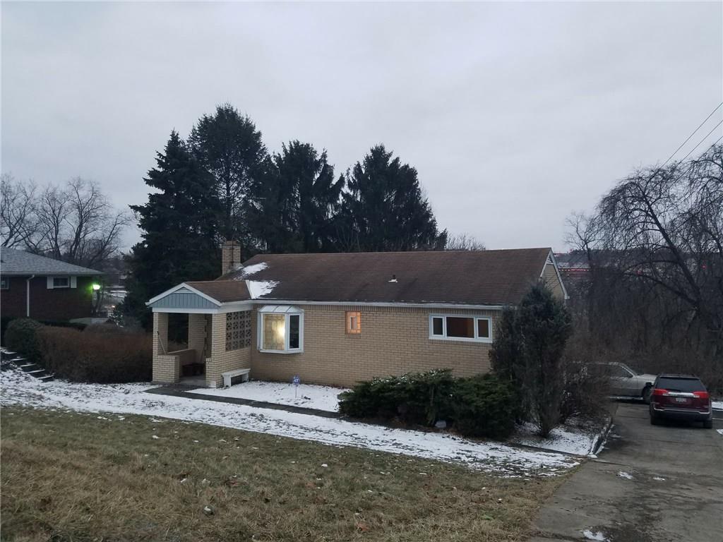 47 Bellview Circle McKees Rocks, PA 15136 - Photo 1 of 16 Gallery Image 1