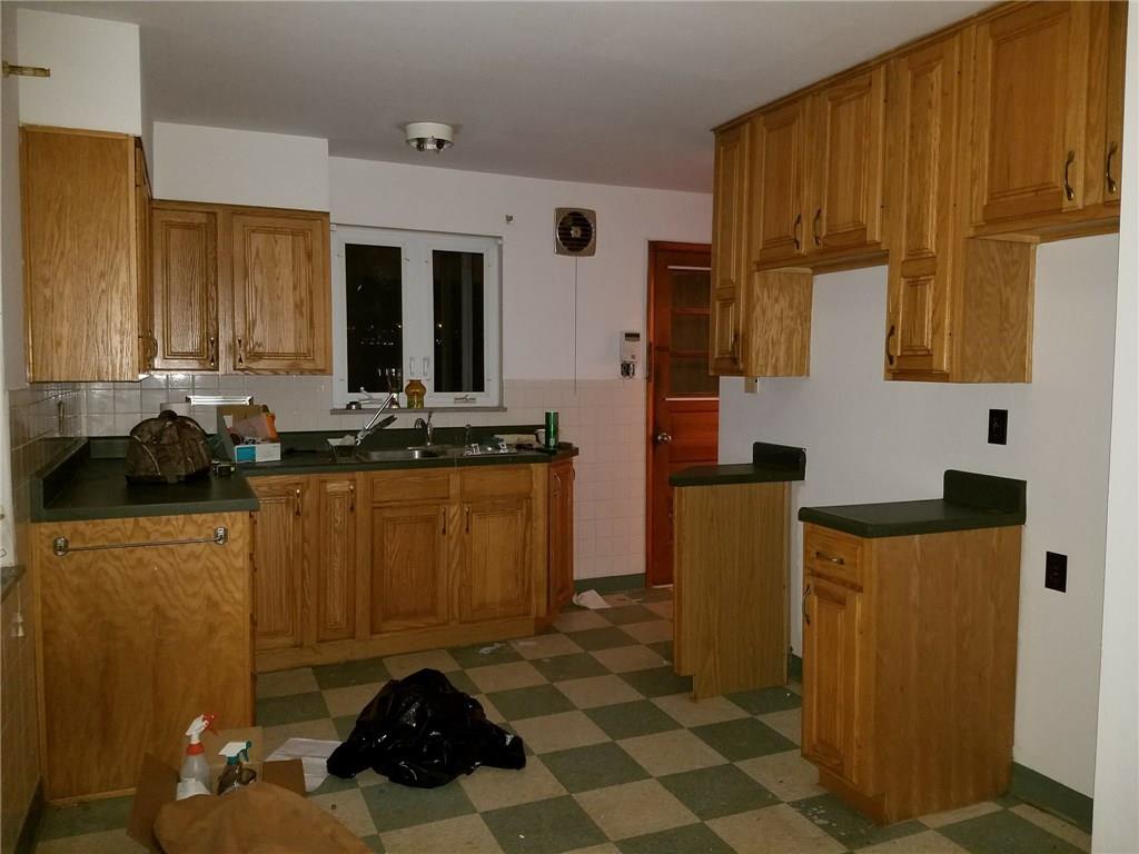 47 Bellview Circle McKees Rocks, PA 15136 - Photo 6 of 16 Gallery Image 6