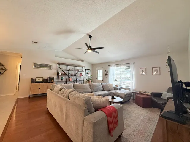 $3,200 | 2414 Heritage Circle, Navarre, FL 32566