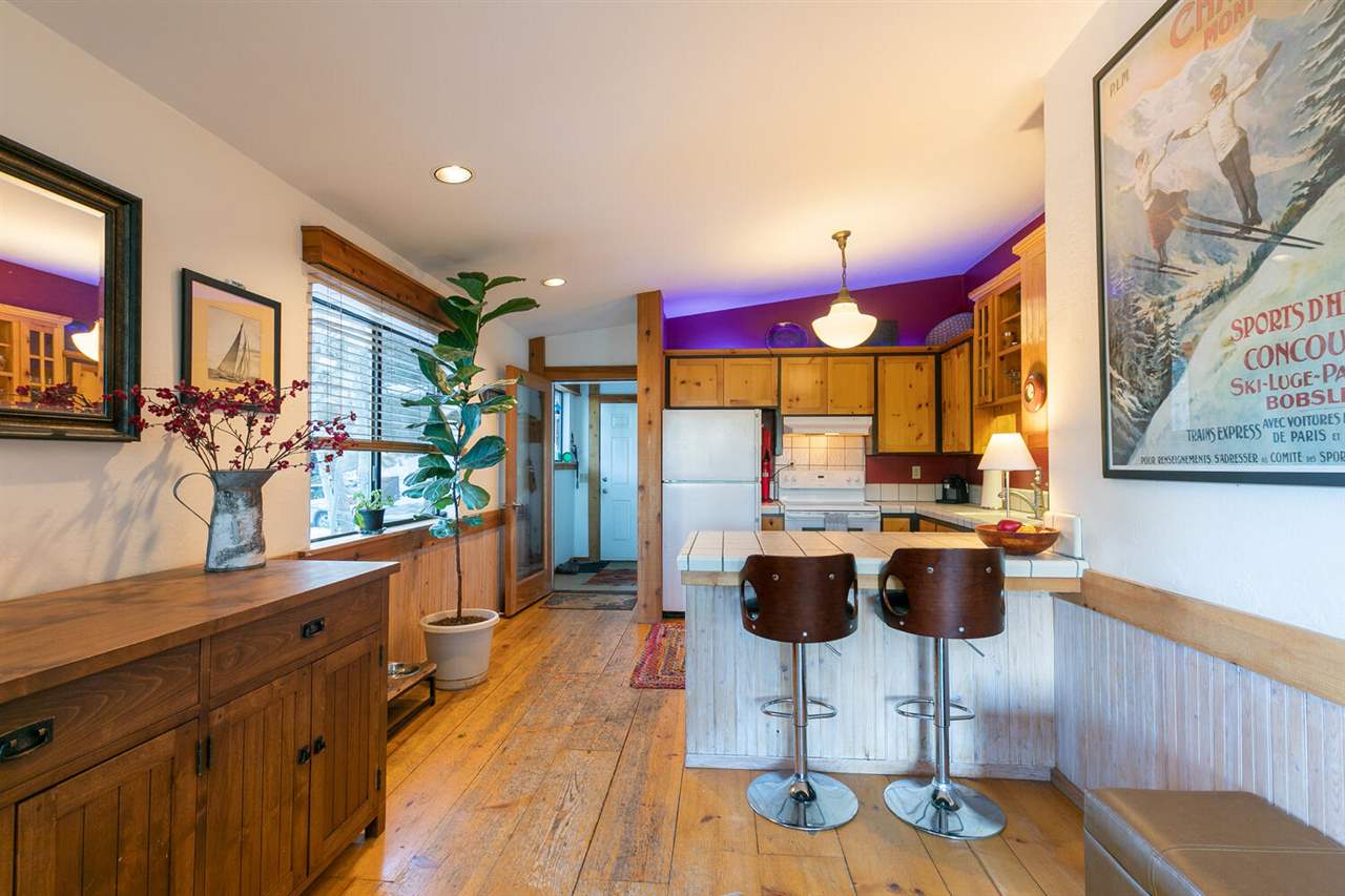 11677 Chamonix Road Truckee, CA 96161 - Photo 9 of 21 Gallery Image 9