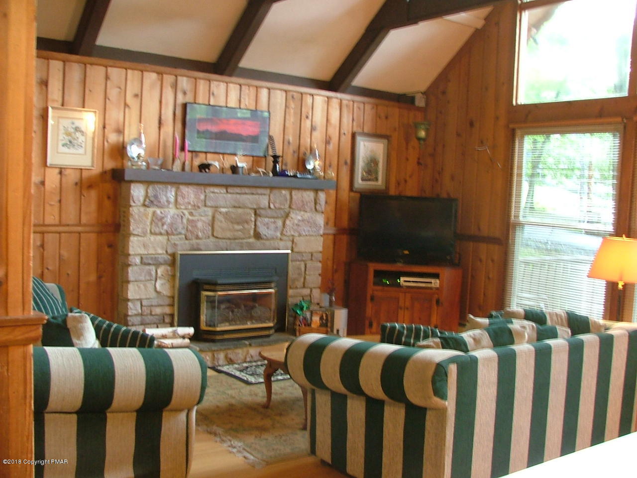 301 Fawn Road Pocono Lake, PA 18347 - Photo 8 of 24 Living room