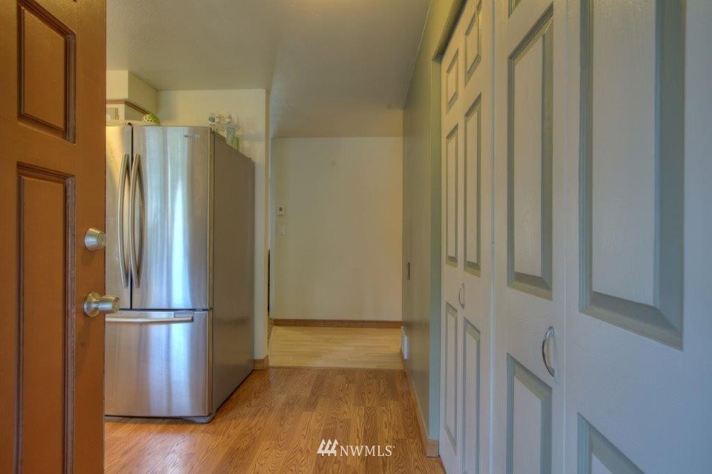 1813 224th Street Southwest Bothell, WA 98021 - Photo 5 of 15