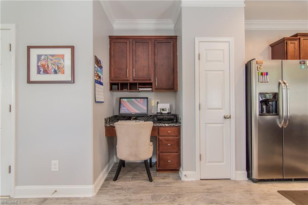 3750 Shadow Ridge Drive High Point, NC 27265 - Photo 10 of 30 Gallery Image 10