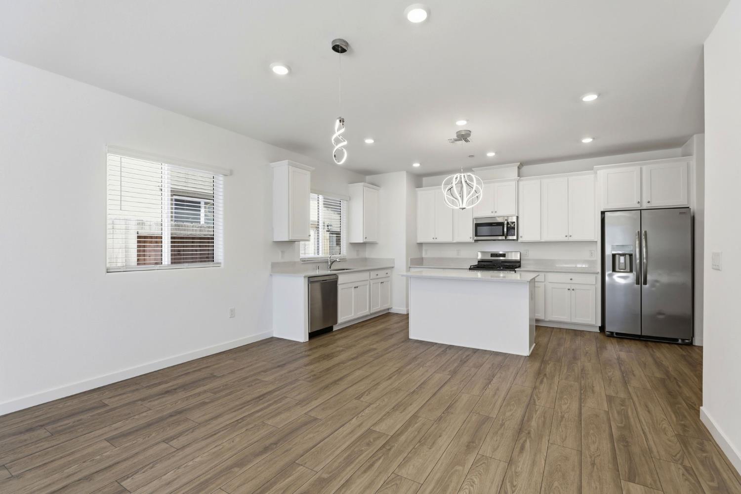12542 Surfbird Way Rancho Cordova, CA 95742 - Photo 9 of 32