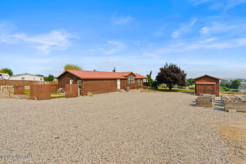 191 Wells Gap Road Prosser, WA 99350 - Photo 6 of 30 191WellsGapRd-6