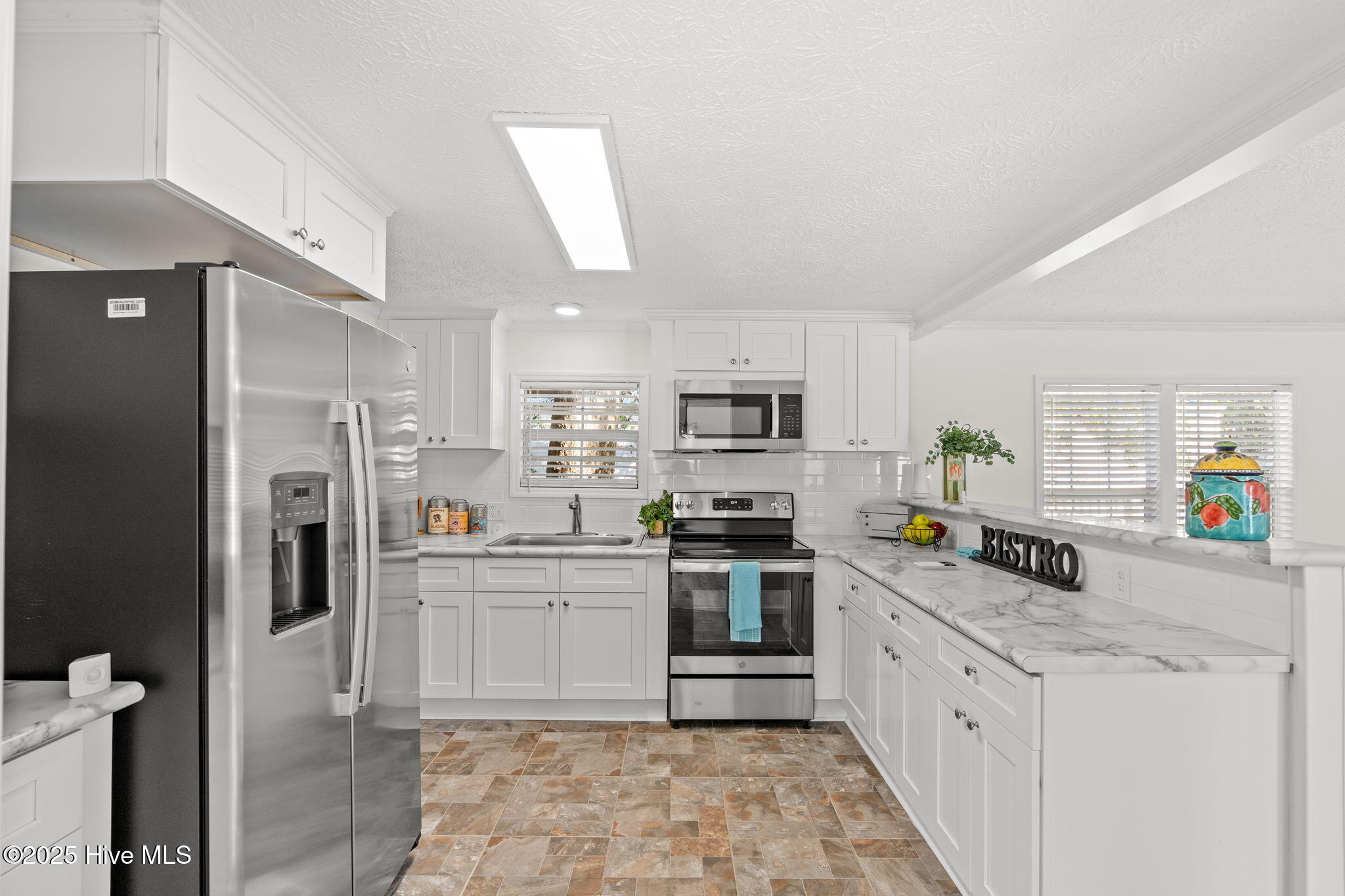 2807 Cross Bones Road Southwest Supply, NC 28462 - Photo 6 of 31 Kitchen
