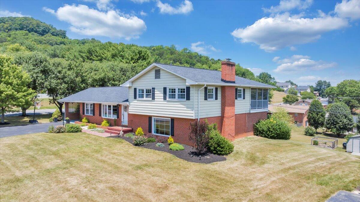 5851 Brahma Road Roanoke, VA 24018 - Photo 1 of 84 72-DJI_20240621125743_0054_D_MIB