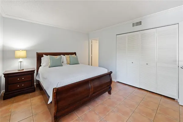 $1,950 | 4574 Ringwood Meadow, Unit 4, Sarasota, FL 34235