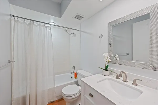 $1,950 | 4574 Ringwood Meadow, Unit 4, Sarasota, FL 34235
