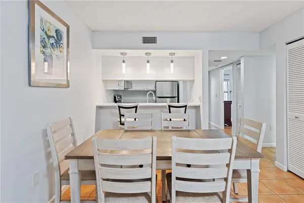 $1,950 | 4574 Ringwood Meadow, Unit 4, Sarasota, FL 34235