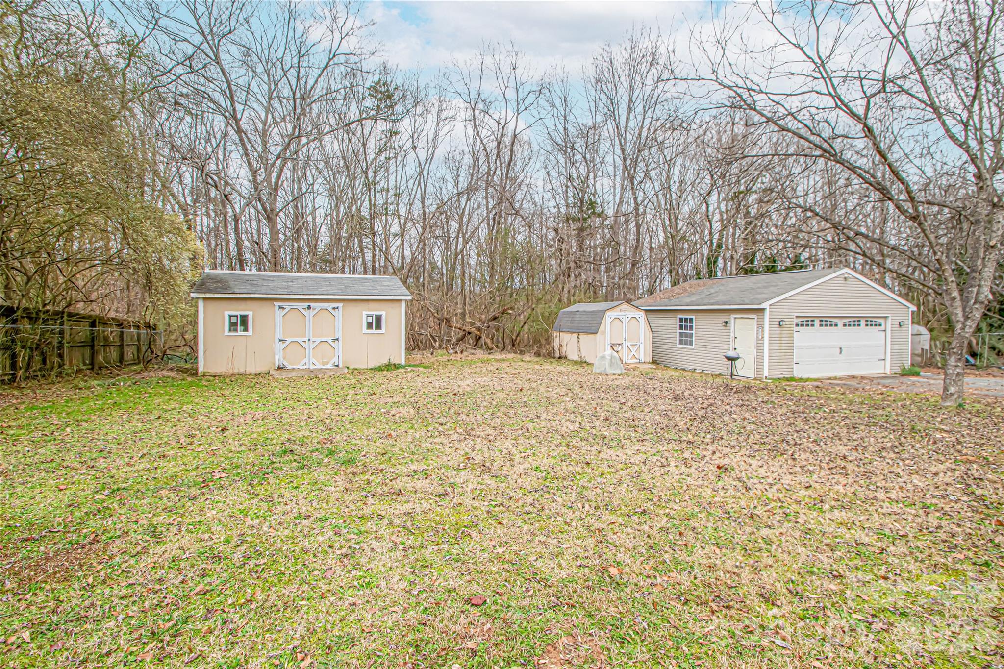 2345 Kingsburry Road York, SC 29745 - Photo 5 of 43 a house with trees in front of it