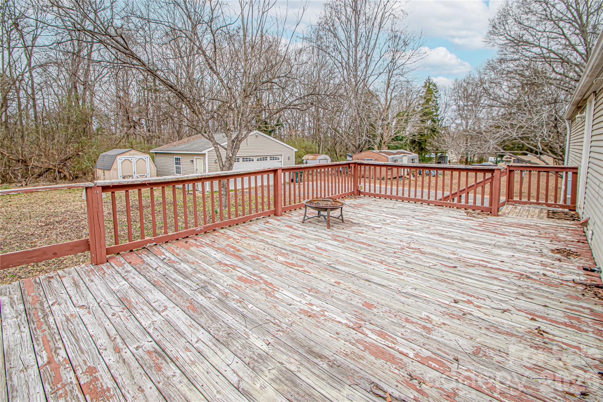 2345 Kingsburry Road York, SC 29745 - Photo 7 of 43 a view of deck with wooden floor and fence