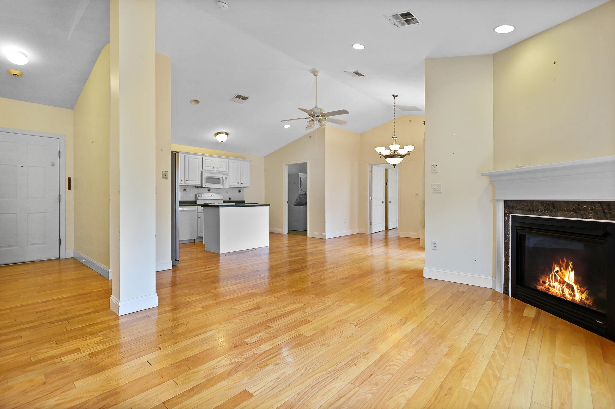 59 Cluff Road, Unit 20 Salem, NH 03079 - Photo 3 of 23 Gallery Image 3