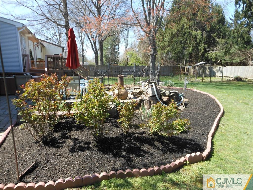 8 Harper Road Monmouth Junction, NJ 08852 - Photo 2 of 18 Gallery Image 2