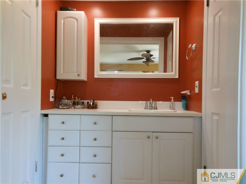 8 Harper Road Monmouth Junction, NJ 08852 - Photo 17 of 18 Gallery Image 17