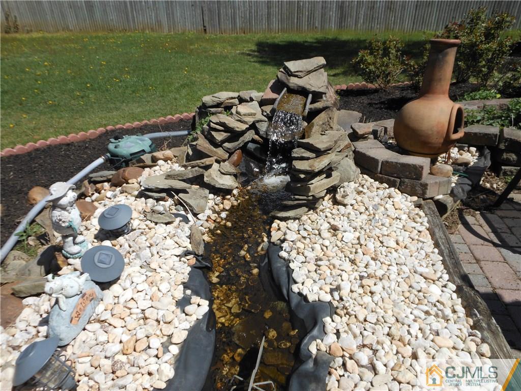 8 Harper Road Monmouth Junction, NJ 08852 - Photo 6 of 18 Gallery Image 6