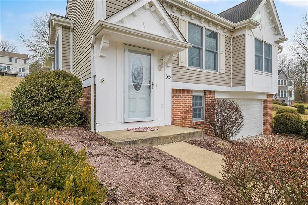 35 Pacers Ridge Drive Canonsburg, PA 15317 - Photo 3 of 25 Gallery Image 3