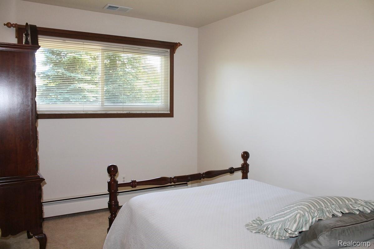 44444 Ecorse Road Belleville, MI 48111 - Photo 25 of 39 Bedroom 2