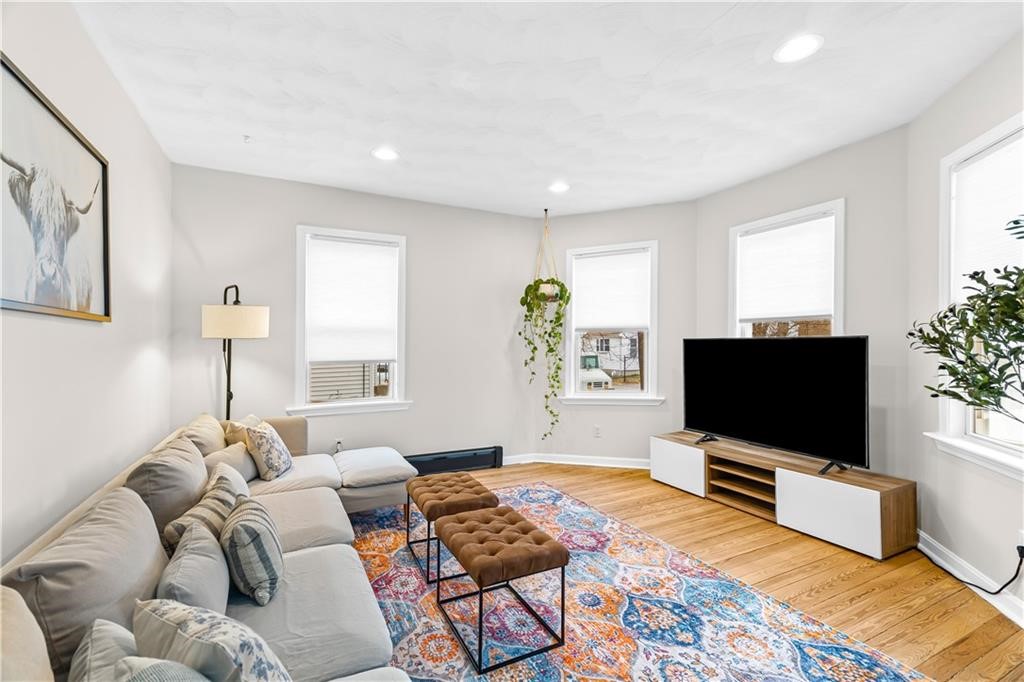 6 Dexter Street Johnston, RI 02919 - Photo 4 of 39