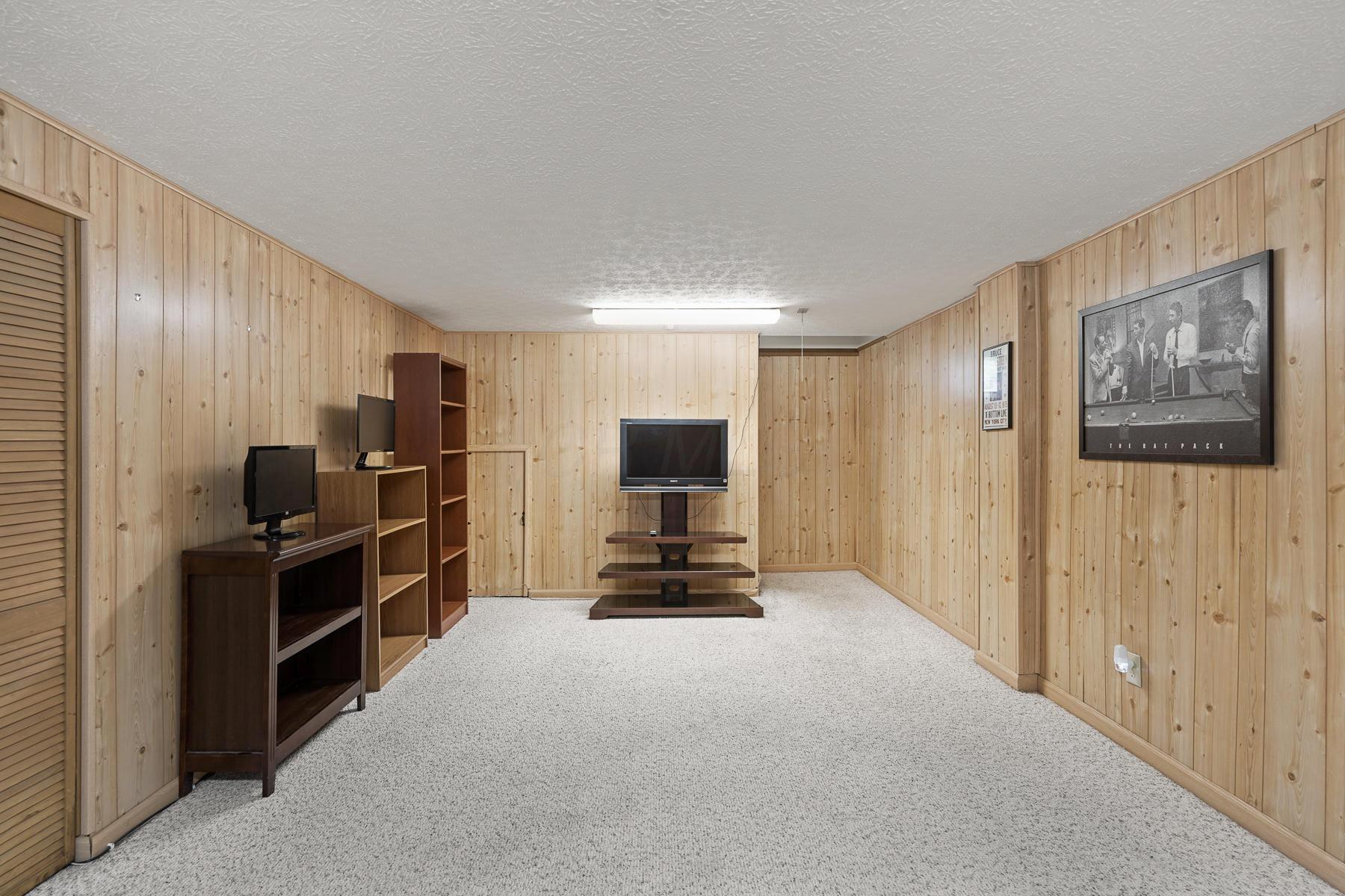 573 South Kellner Road Columbus, OH 43209 - Photo 29 of 35