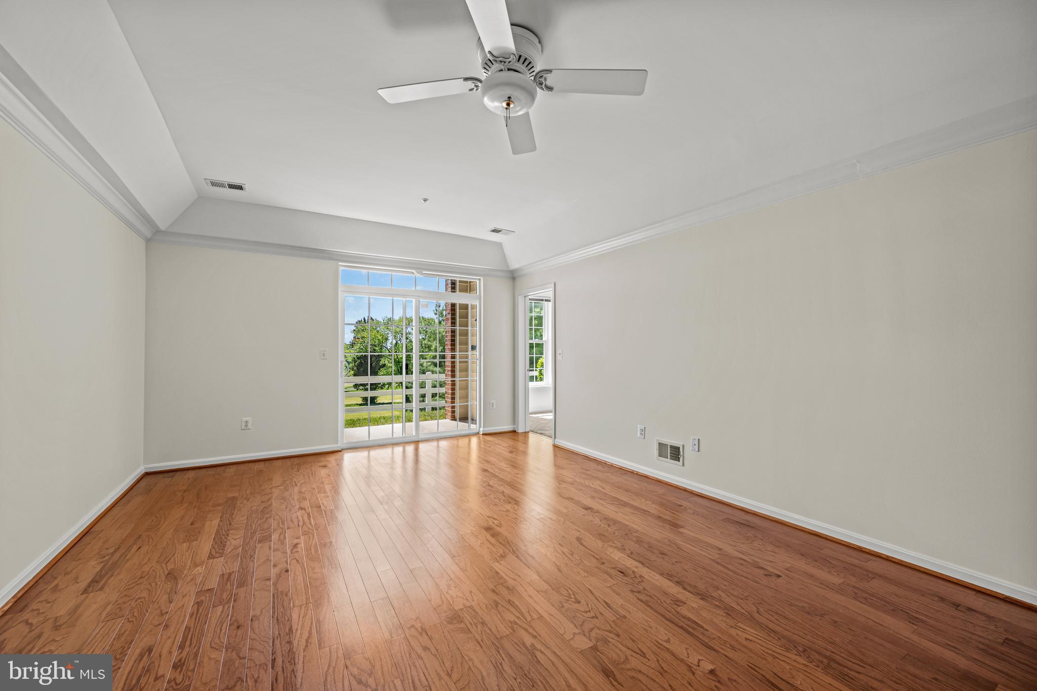 7335 Brookview Road, Unit 104 Elkridge, MD 21075 - Photo 15 of 48 Dining/Living Combo