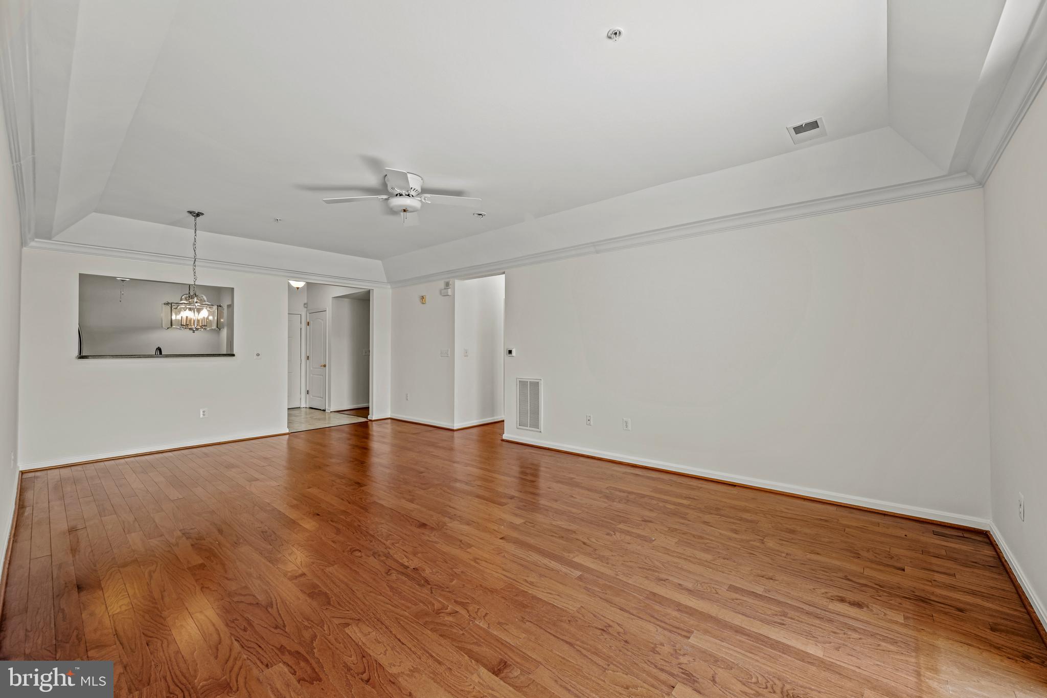 7335 Brookview Road, Unit 104 Elkridge, MD 21075 - Photo 16 of 48 Dining/Living Combo