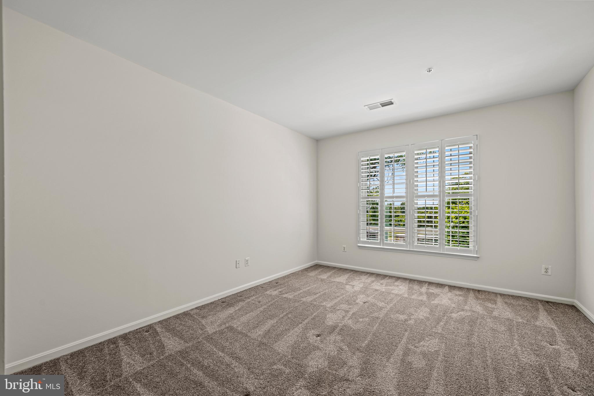 7335 Brookview Road, Unit 104 Elkridge, MD 21075 - Photo 22 of 48 Bedroom 2