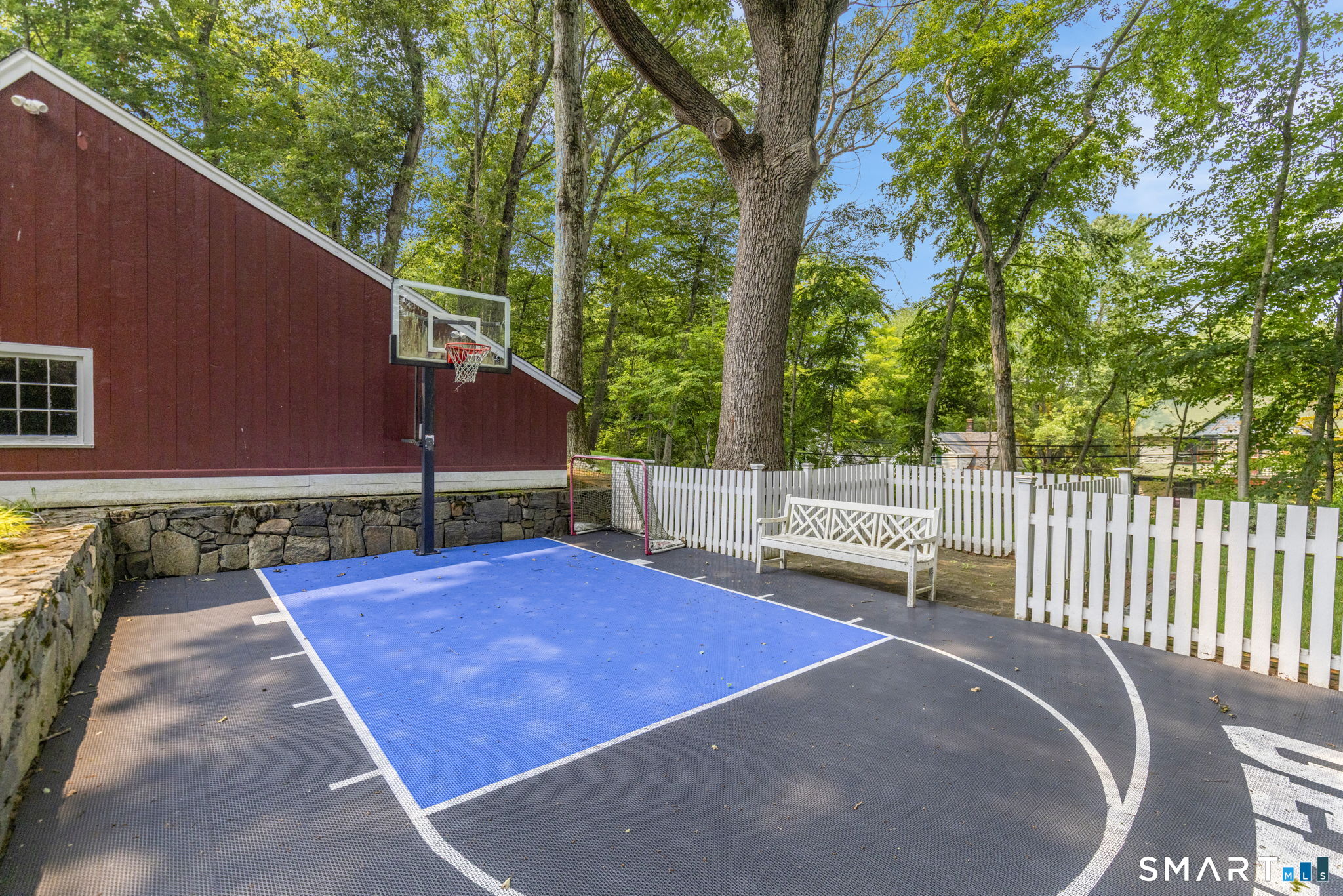 245 Cedar Road Fairfield, CT 06890 - Photo 29 of 38 Gallery Image 29
