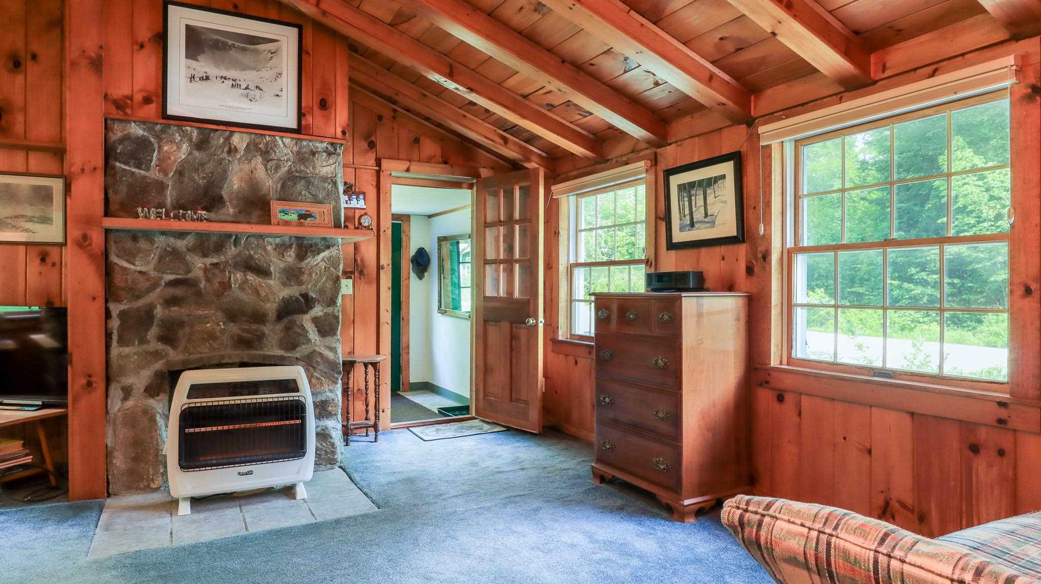 247 West Jamaica Road Stratton, VT 05360 - Photo 2 of 16