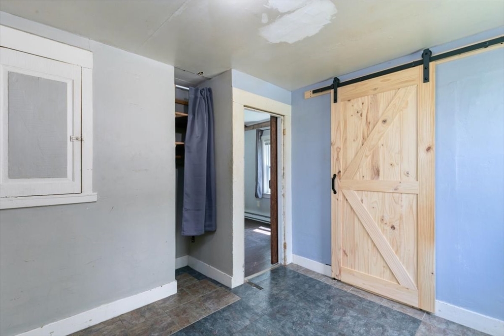 135 Hart Street Beverly, MA 01915 - Photo 16 of 29