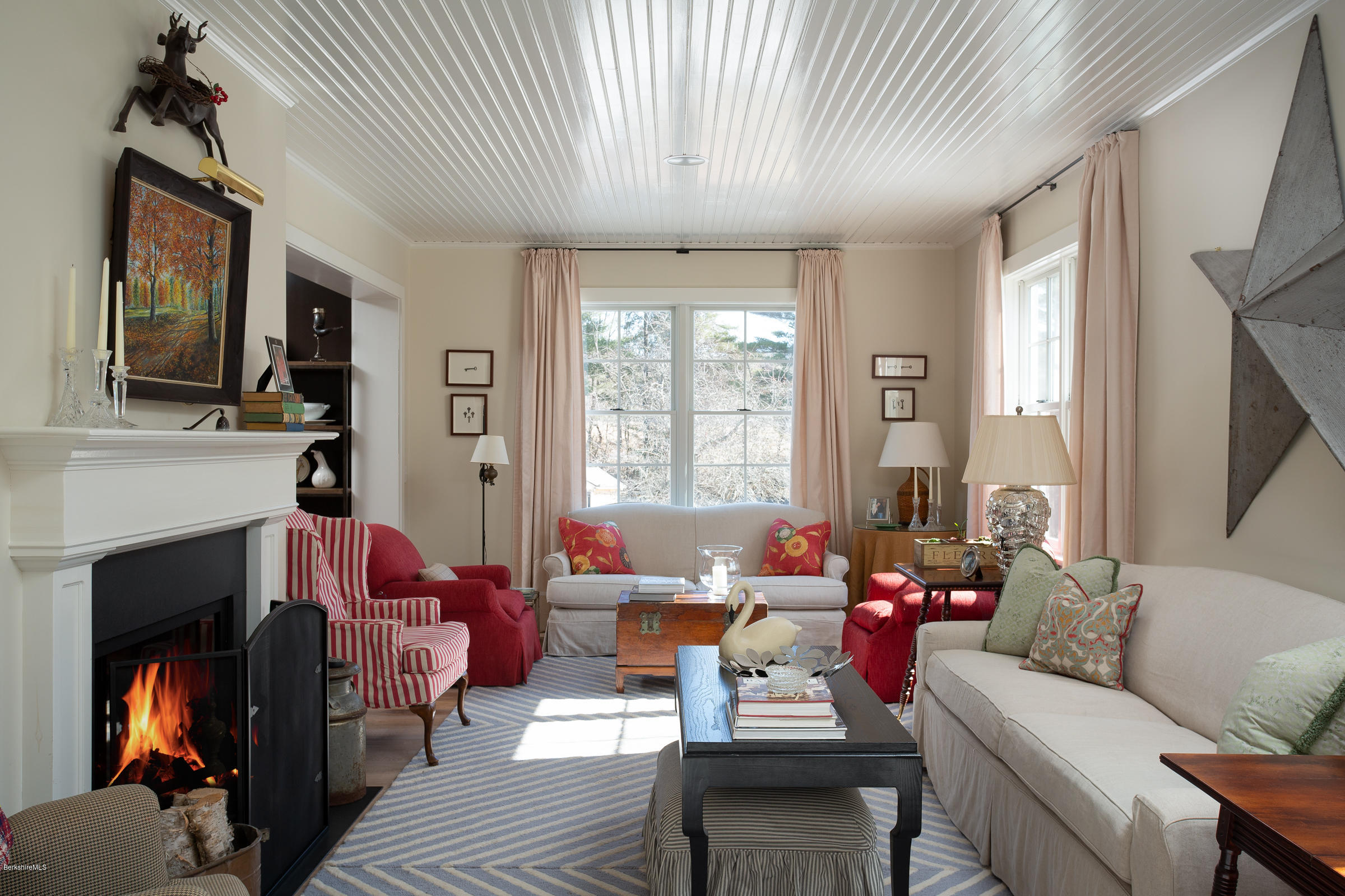 522 Main Road Monterey, MA 01245 - Photo 12 of 33 Large living room