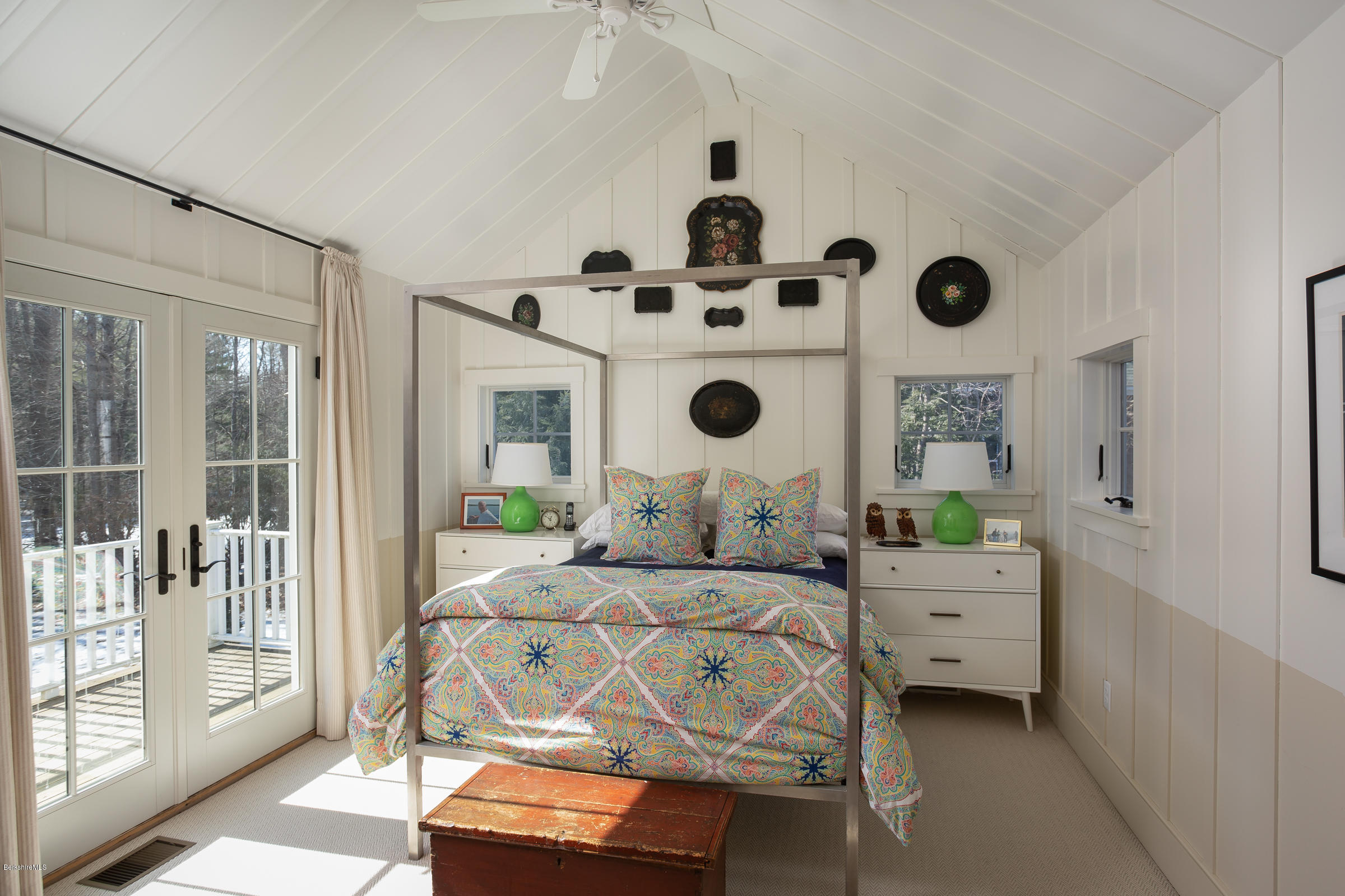 522 Main Road Monterey, MA 01245 - Photo 18 of 33 First floor master suite