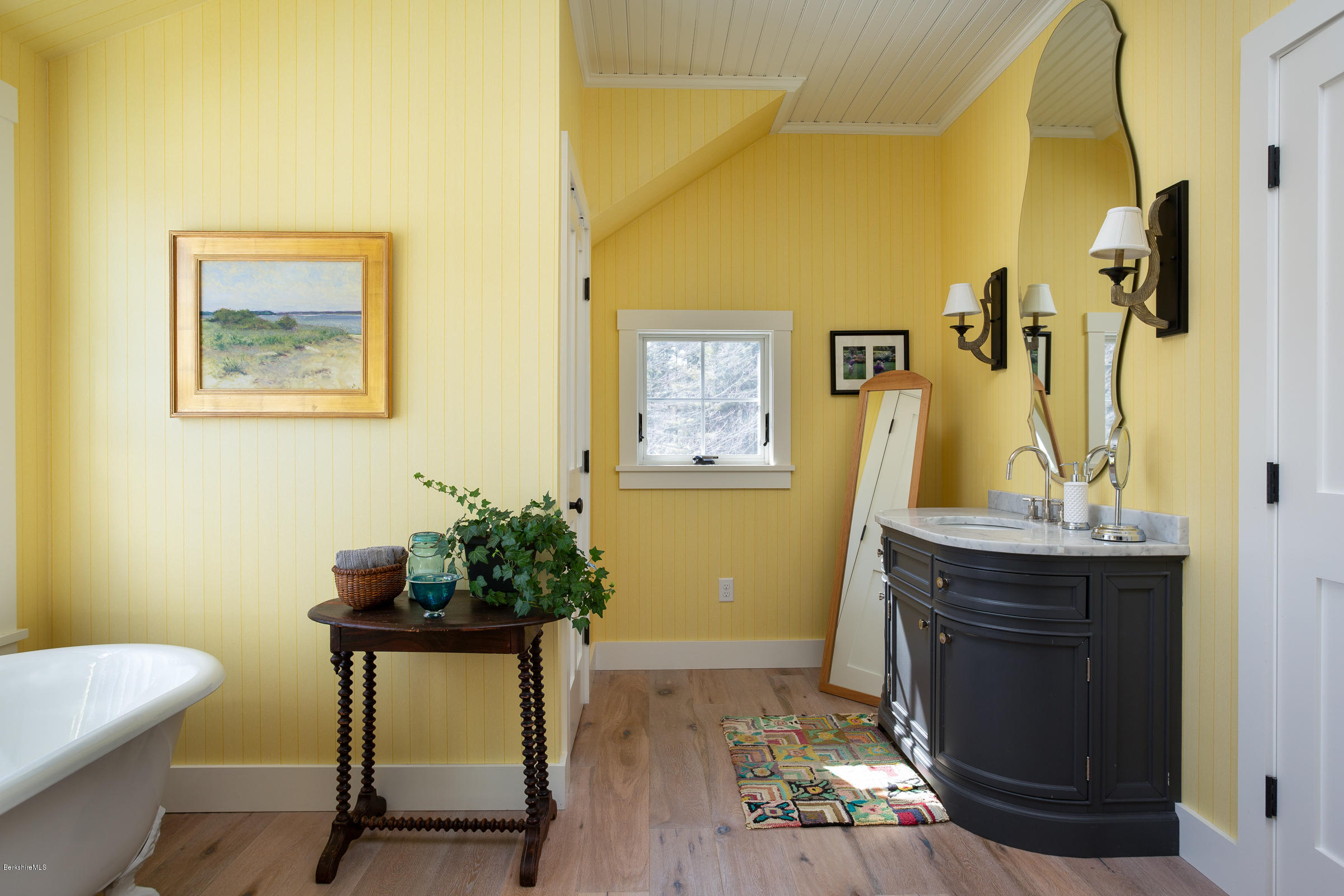 522 Main Road Monterey, MA 01245 - Photo 24 of 33 Master bathroom