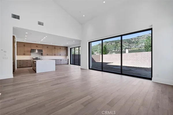 $10,000 | 107 Dolcetto, Irvine, CA 92602