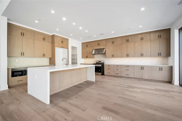 $10,000 | 107 Dolcetto, Irvine, CA 92602