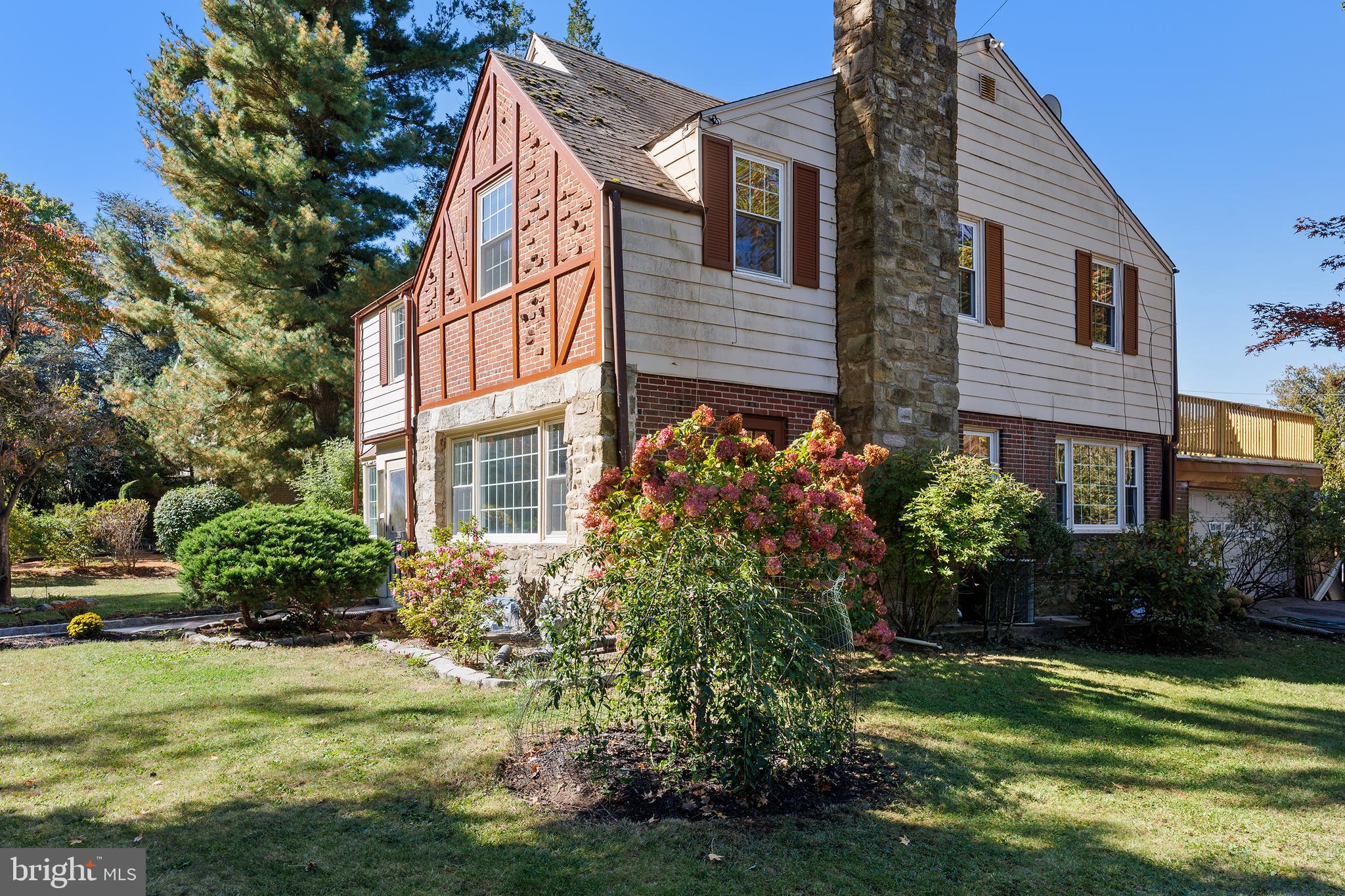 316 Sinkler Road Wyncote, PA 19095 - Photo 3 of 37 Exterior Side